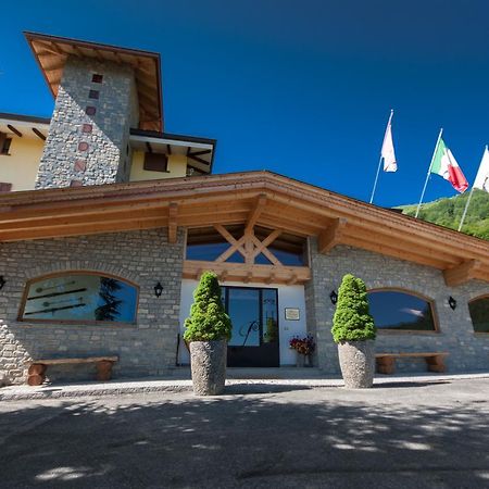 Sport Hotel Prodongo Brallo Di Pregola Ngoại thất bức ảnh