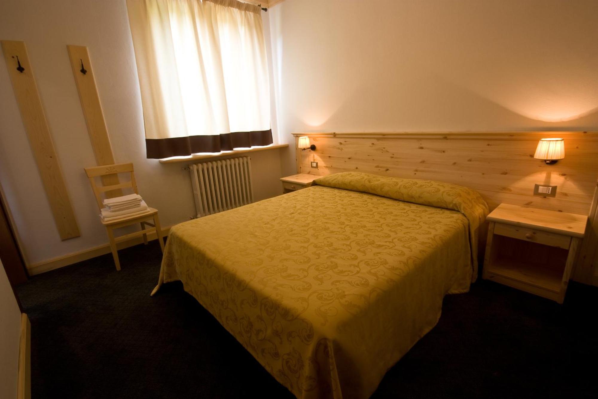 Sport Hotel Prodongo Brallo Di Pregola Phòng bức ảnh