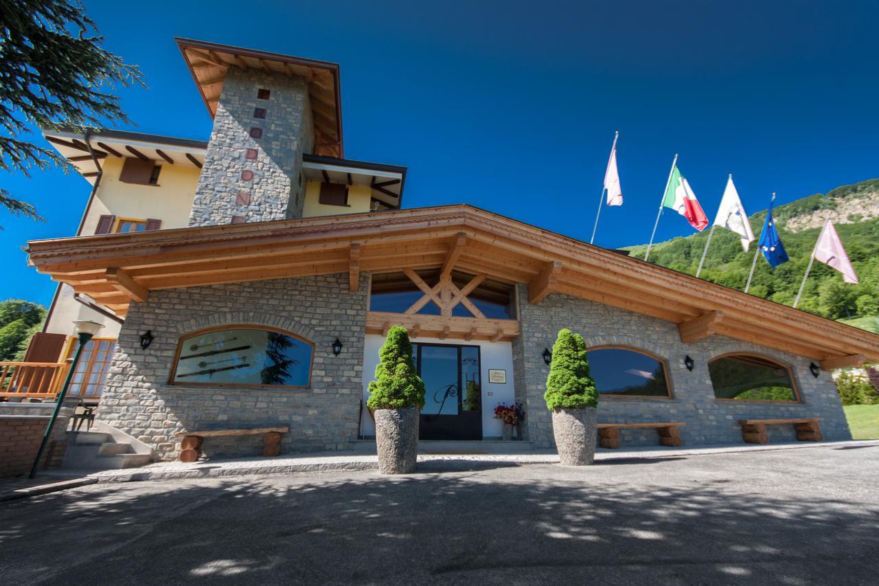 Sport Hotel Prodongo Brallo Di Pregola Ngoại thất bức ảnh