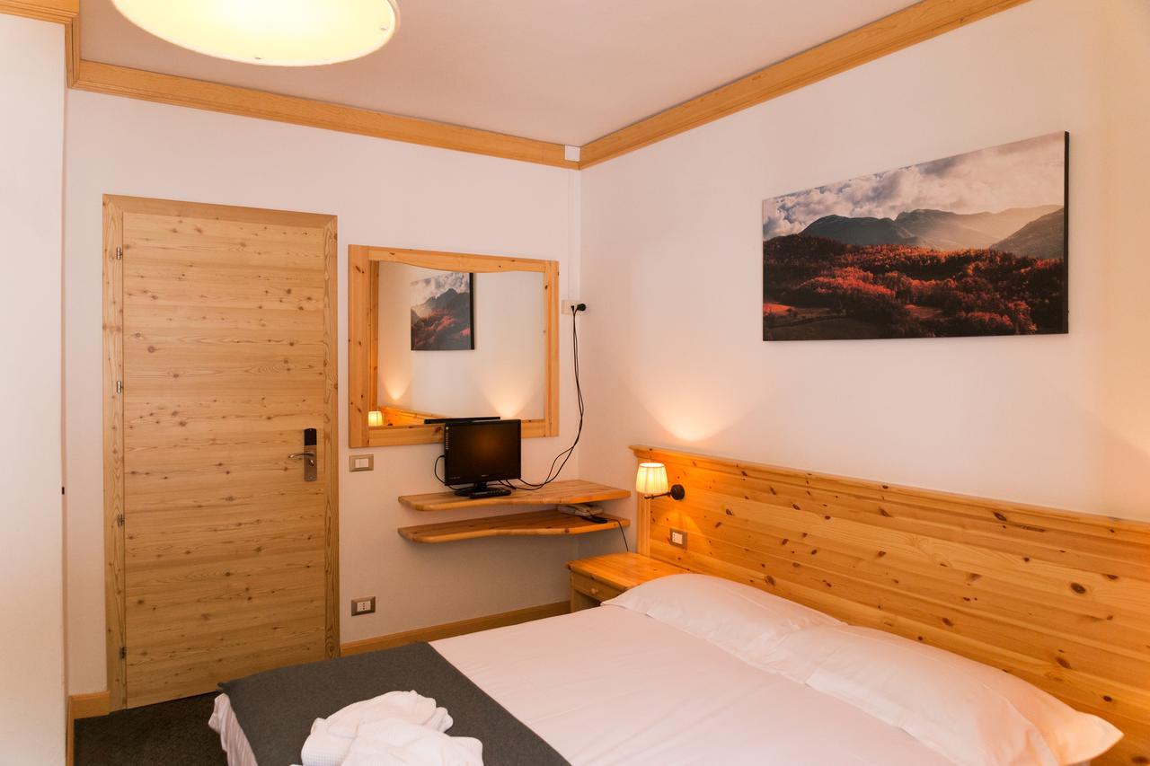 Sport Hotel Prodongo Brallo Di Pregola Ngoại thất bức ảnh